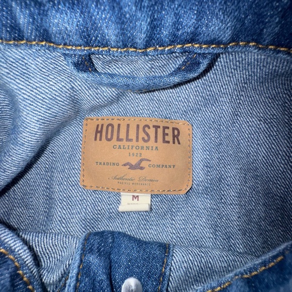 Hollister Light Blue Denim Shirt - Picture 4 of 6